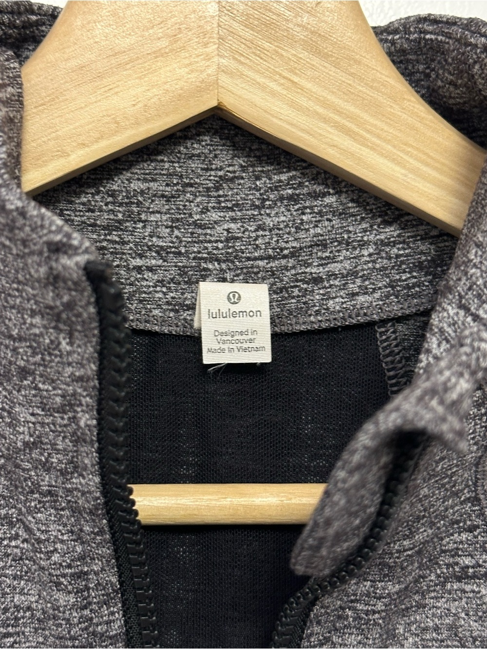 lululemon athletica Heathered Charcoal Full-Zip Utility Jacket - Picture 3 of 4
